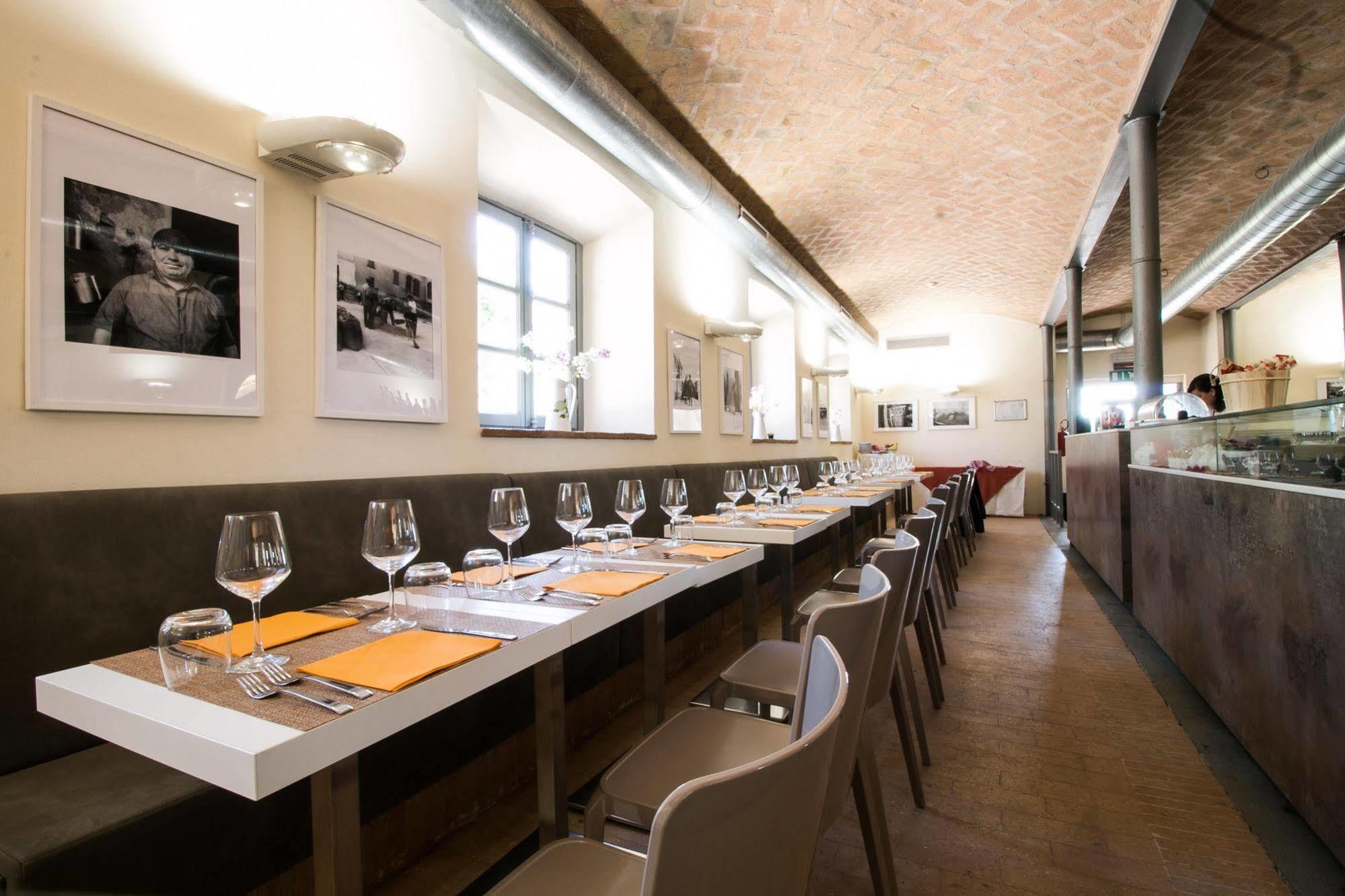 Locanda Abbazia Di Valserena - Csac Parma Exteriér fotografie