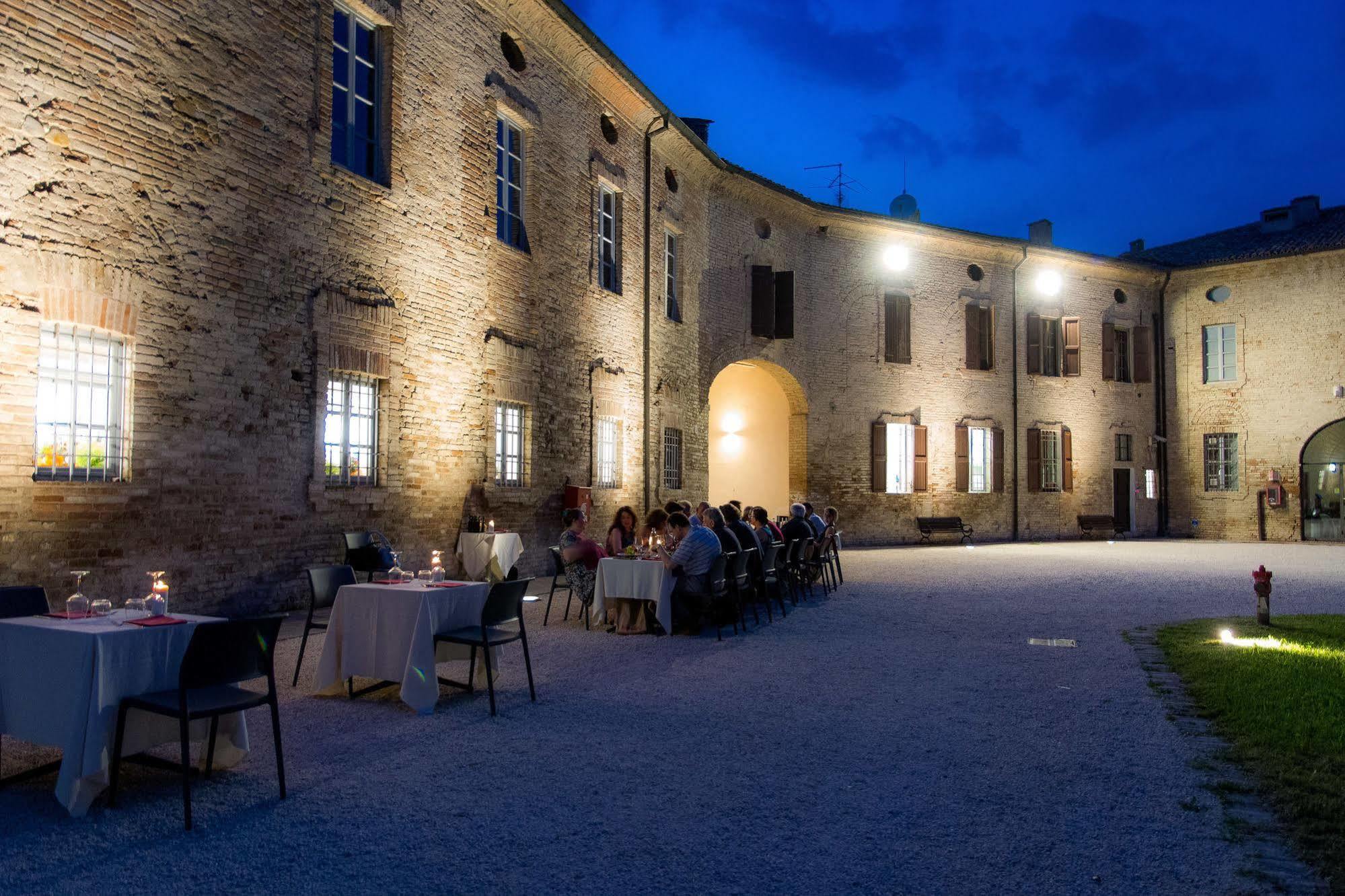 Locanda Abbazia Di Valserena - Csac Parma Exteriér fotografie